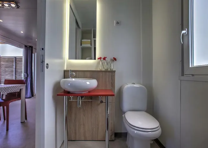 Camp Rehut Tatil parkı Murter