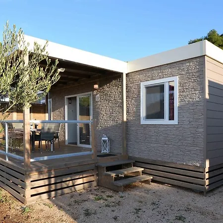 Camp Rehut