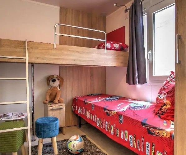 Vakantiepark Camp Rehut 3*